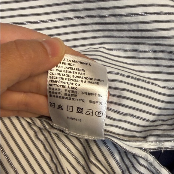 Lafayette 148 New York Buttoned Front Greyson Relaxed Striped Shirt. L - Picture 8 of 12